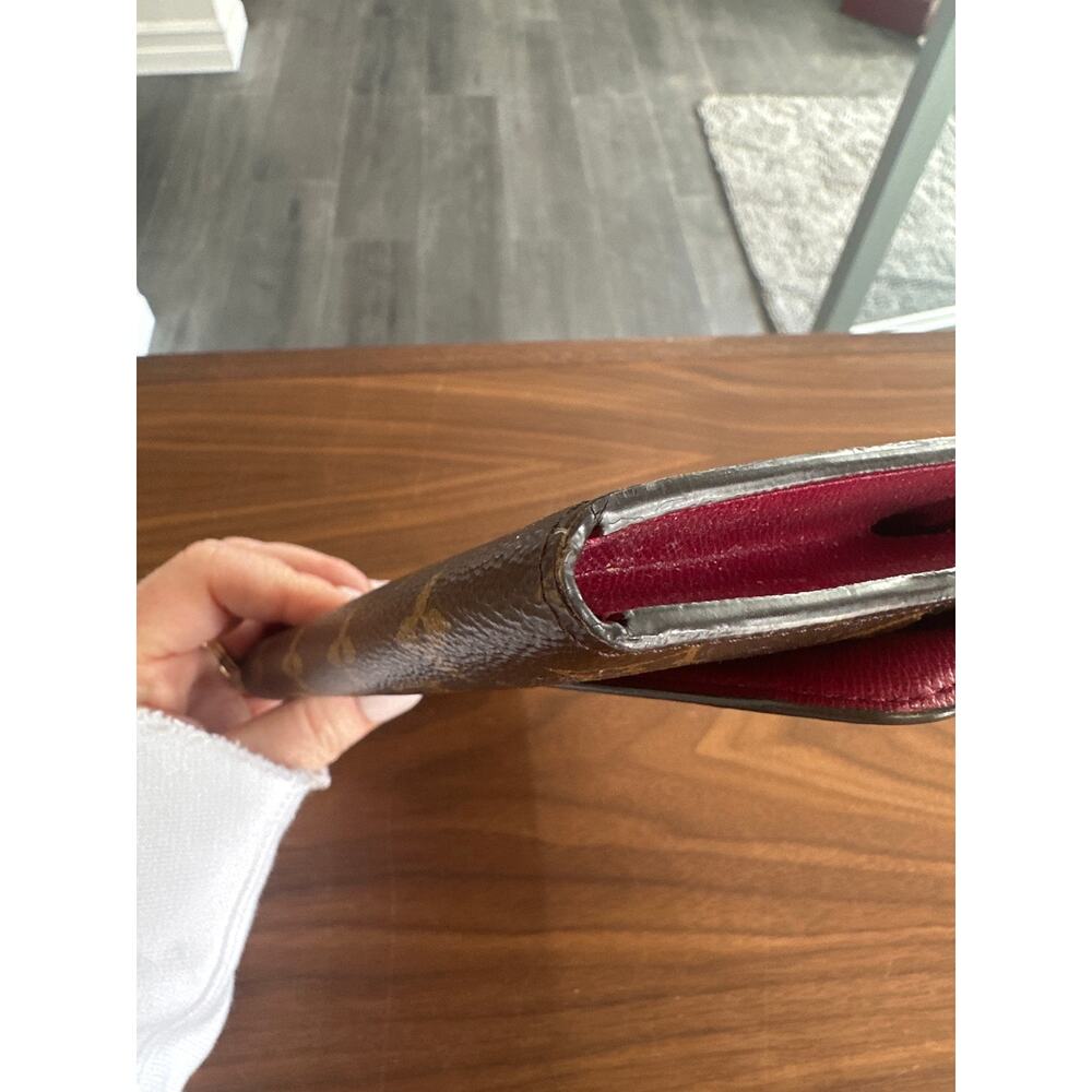 Louis Vuitton Monogram Emilie Wallet - Picture 7 of 15
